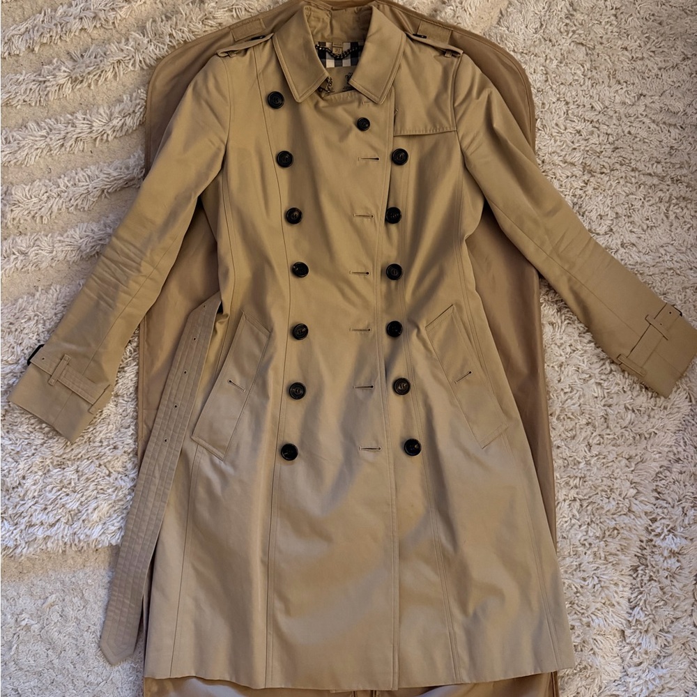 Burberry Chelsea Trench Coat Honey US sz 6 UK sz 8 IT sz 40 Like New